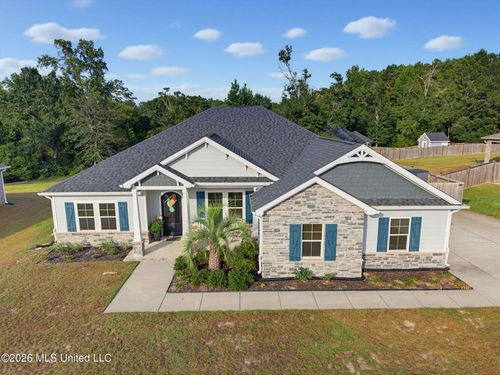 13104 John Lee Rd, Biloxi, MS, 39532-9802 | Card Image