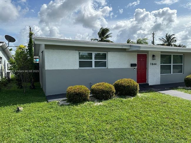 7844 Meridian St, House other with 2 bedrooms, 1 bathrooms and null parking in Miramar FL | Image 1