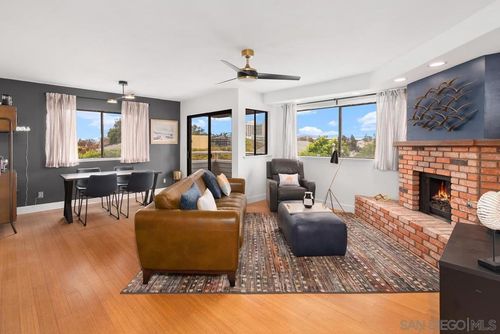 apt-205-4055 Falcon St, San Diego, CA, 92103-1855 | Card Image