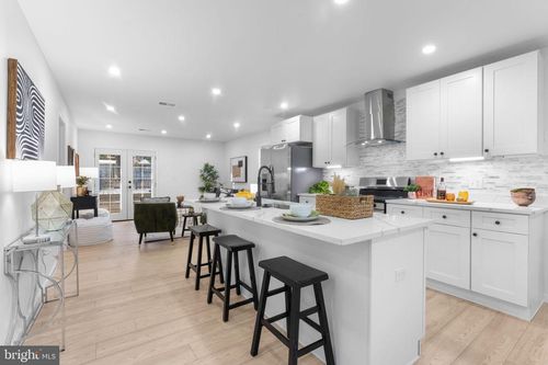 5704 64th Pl, RIVERDALE, MD, 20737-2525 | Card Image