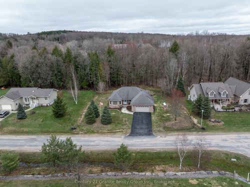 117 Halbiem Cres, Haliburton, ON, K0M1S0 | Card Image