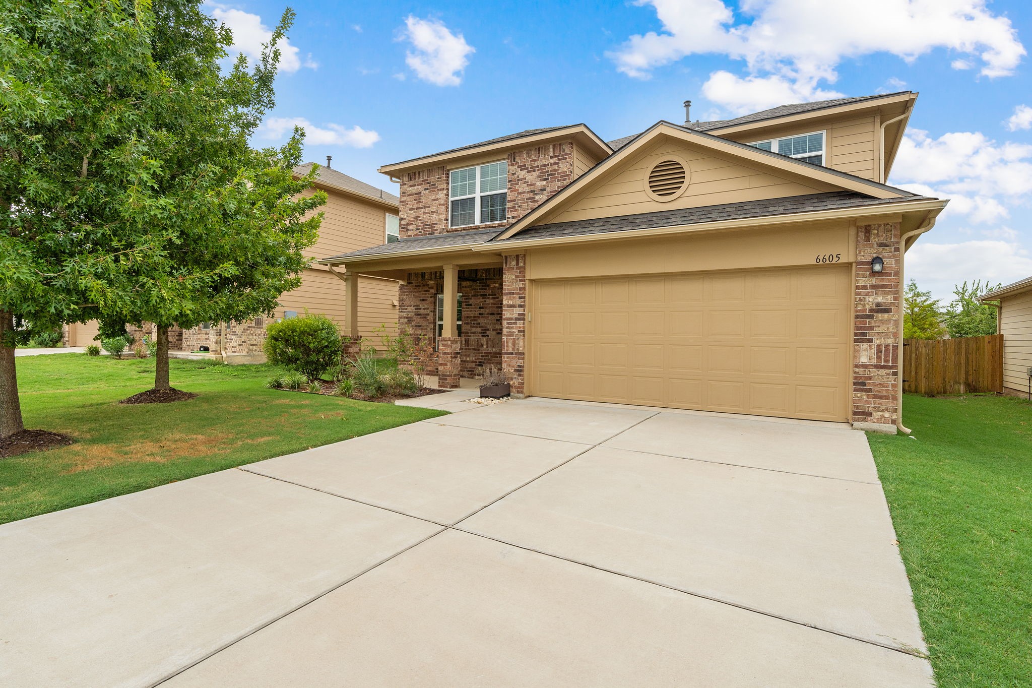 Kauai Ln, Austin, TX 78744