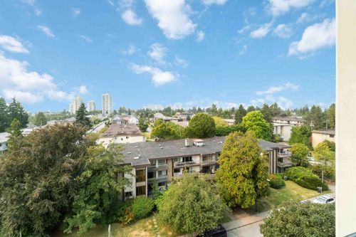 805-7088 Salisbury Ave, Burnaby, BC, V5E0A4 | Card Image