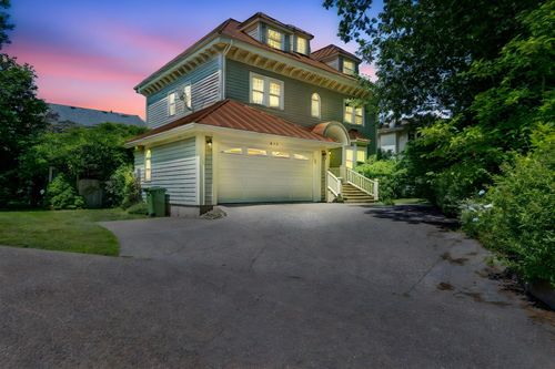 940 Young Ave, Halifax, NS, B3H2W1 | Card Image