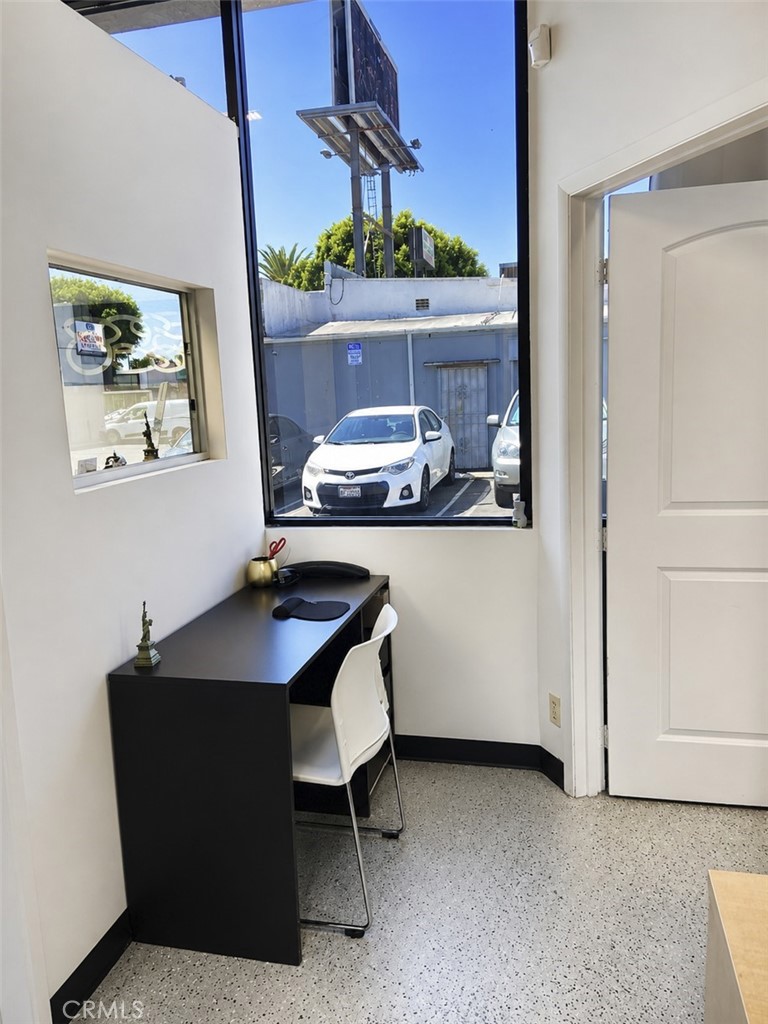 Commercial Lease in Los Angeles 3