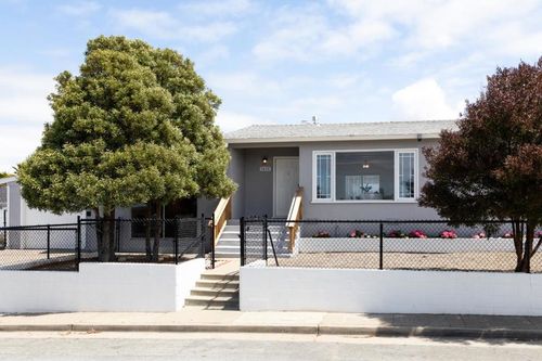 1626 Darwin St, Seaside, CA, 93955-4508 | Card Image