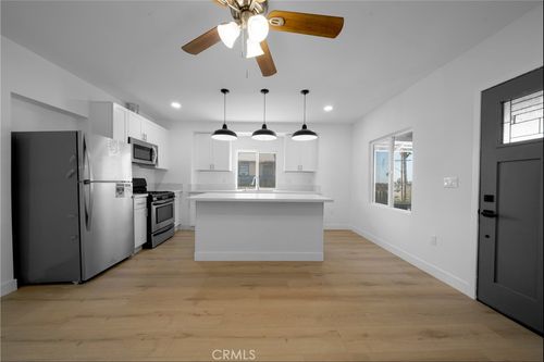 1438 N Summit Ave, Pasadena, CA, 91103-2247 | Card Image