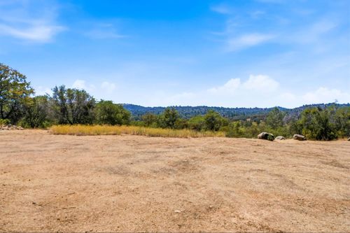 17919 Kemo Ln, Penn Valley, CA, 95946 | Card Image