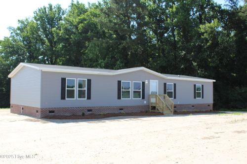 880 Blizzardtown Rd, Pink Hill, NC, 28572-8004 | Card Image