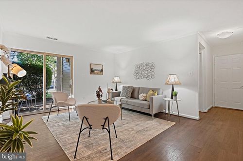 11710b-11710 Olde English Dr, RESTON, VA, 20190-3554 | Card Image