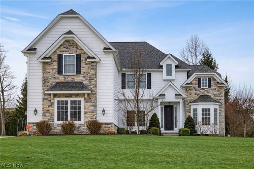 11530 Monarch Ct, Concord Township, OH, 44077-8517 | Card Image