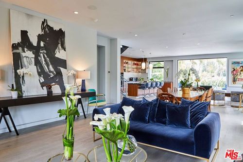 1724 N Sierra Bonita Ave, Los Angeles, CA, 90046-2231 | Card Image