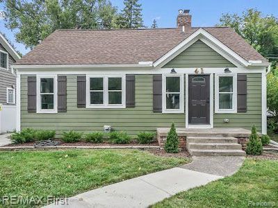 41 Sylvan Avenue, Home with 3 bedrooms, 2 bathrooms and null parking in Pleasant Ridge MI | Image 2