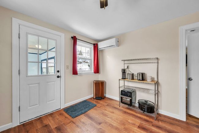117 Vale St, House other with 3 bedrooms, 2 bathrooms and 4 parking in Worcester MA | Image 6
