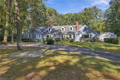 2060 Hunters Trl, Norfolk, VA, 23518-4921 | Card Image
