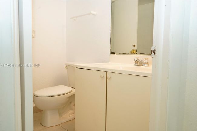 APT-301 - 4215 N University Dr, Condo with 2 bedrooms, 2 bathrooms and null parking in Sunrise FL | Image 11