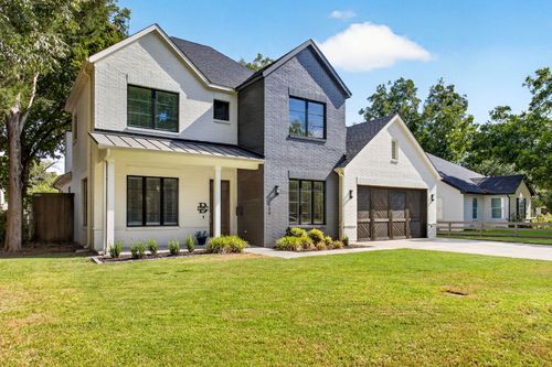 3837 Englewood Ln, Fort Worth, TX, 76107-1027 | Card Image