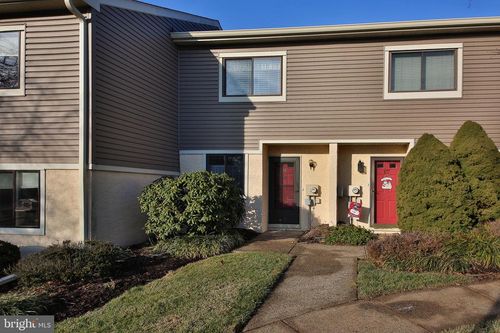 16 Ember Ln, HORSHAM, PA, 19044-1922 | Card Image