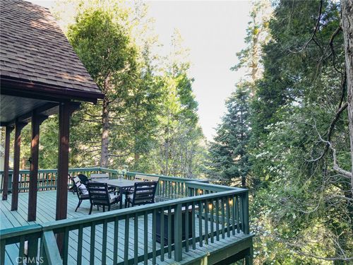 717 Crest Estates Dr, Lake Arrowhead, CA, 92352 | Card Image