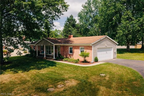 8666 Morning View Ave Nw, Clinton, OH, 44216-9510 | Card Image