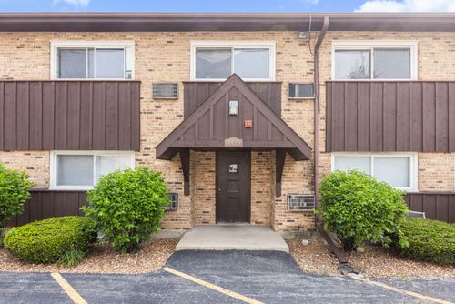 apt-23-4435 Arbor Cir, Downers Grove, IL, 60515-2517 | Card Image