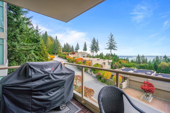 302 - 3131 Deer Ridge Drive, Condo with 2 bedrooms, 2 bathrooms and 2 parking in West Vancouver BC | Image 23