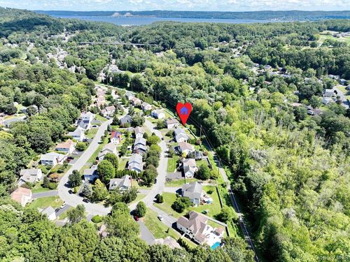 40 Delongis Ct, Sparkill, NY, 10976-1245 | Card Image