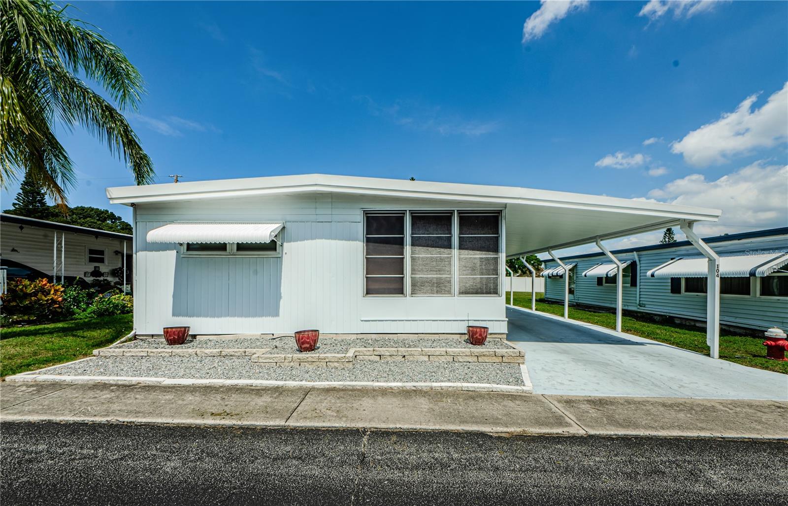 Royal Palm Cir, Largo, FL 33778