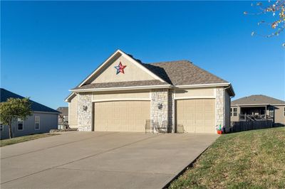 1300 Belinder Drive, House other with 3 bedrooms, 2 bathrooms and null parking in Raymore MO | Image 3