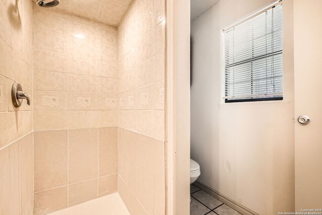 12177 Pearsall Rd, House other with 5 bedrooms, 2 bathrooms and null parking in Atascosa TX | Image 15