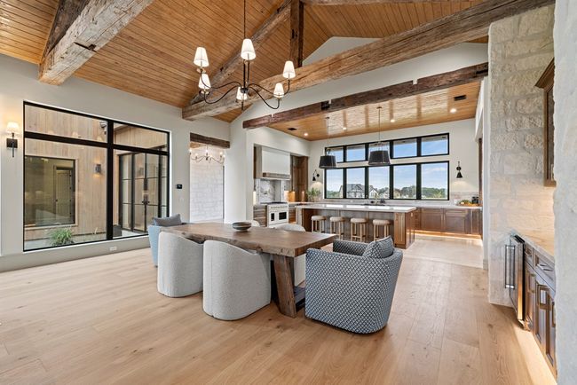 1318 Countryside Bnd, Home with 4 bedrooms, 5 bathrooms and 3 parking in Fredericksburg TX | Image 6