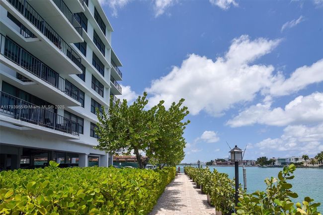 APT-404 - 10101 E Bay Harbor Dr, Condo with 2 bedrooms, 2 bathrooms and null parking in Bay Harbor Islands FL | Image 26