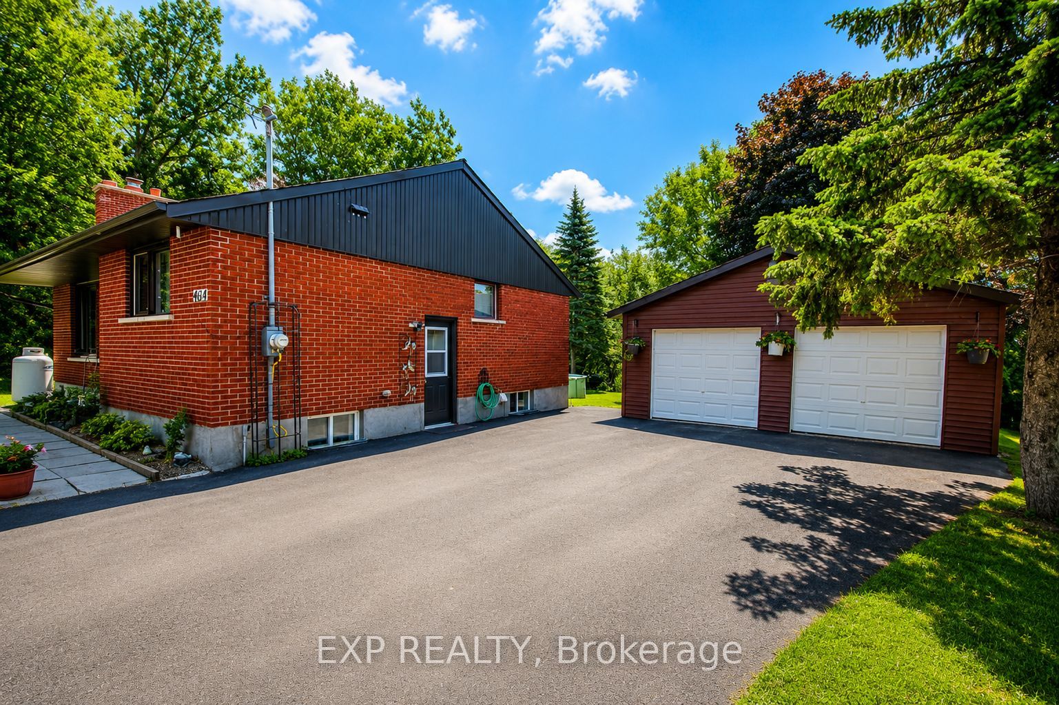 Residential in Manotick - Kars - Rideau Twp and Area 2