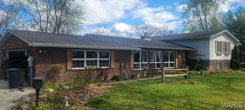 2131 Oakshire Farm, Union, MO, 63084-4522 | Card Image