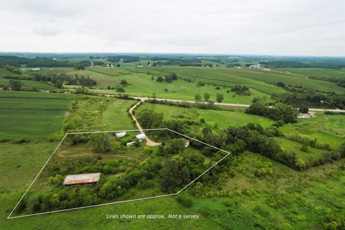 S5923 Us Highway 14, Viroqua, WI, 54665-8607 | Card Image