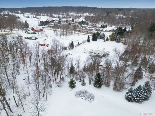 2168 Lake George Rd, Addison Twp, MI, 48367-2701 | Card Image