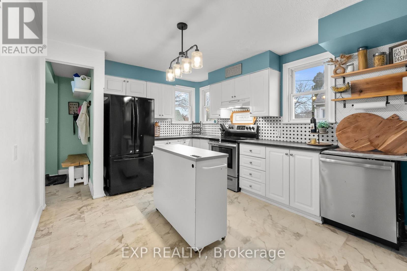 Residential in St. Catharines (Secord Woods) 4