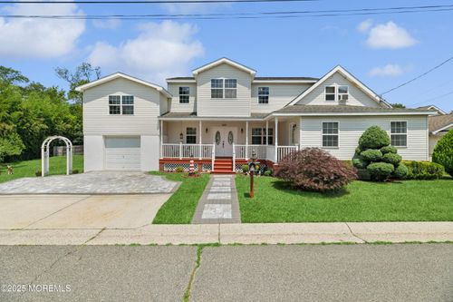 413 Sullivan Pl, Union Beach, NJ, 07735-3345 | Card Image