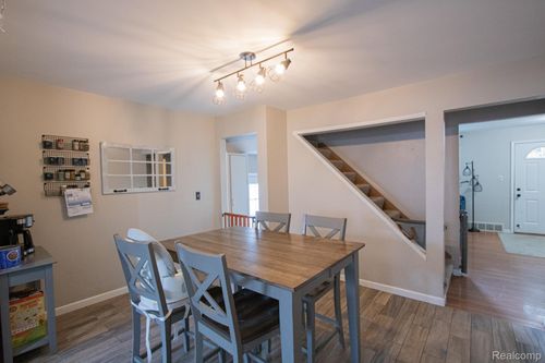 23537 Deziel St, Saint Clair Shores, MI, 48082-2172 | Card Image