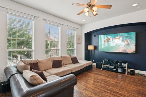 6752 Plaza Via, Irving, TX, 75039-3127 | Card Image