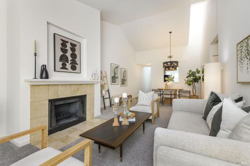137 Koch Road, Corte Madera, CA, 94925 | Card Image