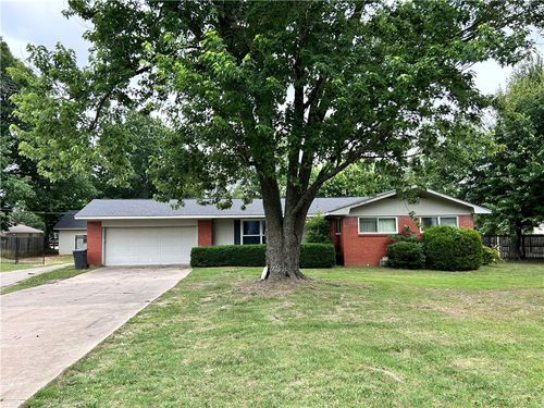2025 S Dixieland Rd, Rogers, AR, 72758-6203 | Card Image