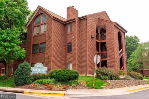 unit-302-2820 Lee Oaks Pl, FALLS CHURCH, VA, 22046-7339 | Card Image