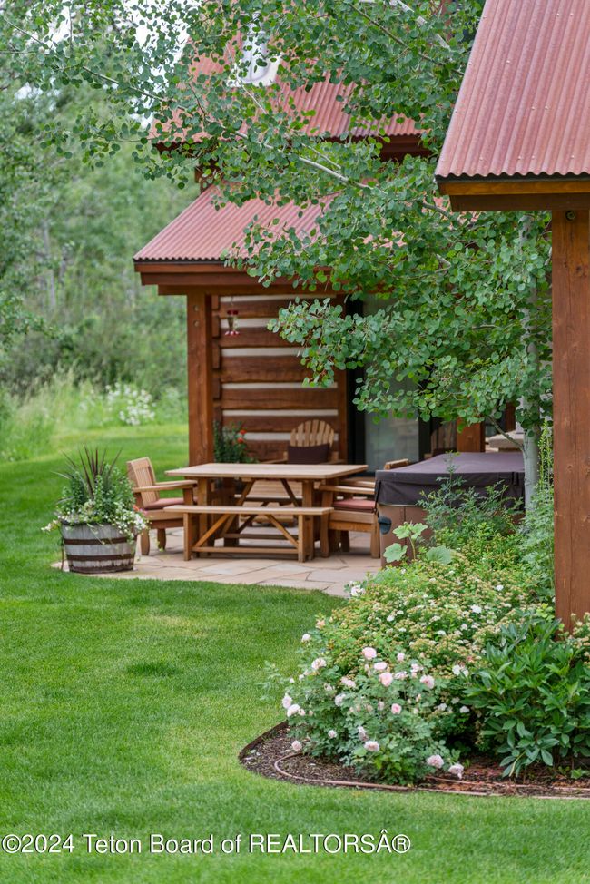 2815 Black Sheep Farm Rd, House other with 4 bedrooms, 5 bathrooms and null parking in Alta WY | Image 34