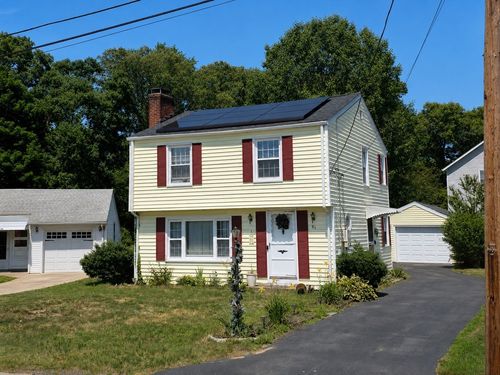 83 Harman Ave, Seekonk, MA, 02771-4114 | Card Image