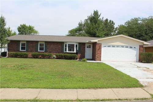 1005 Sunset Rdg, Danville, IL, 61832-2036 | Card Image
