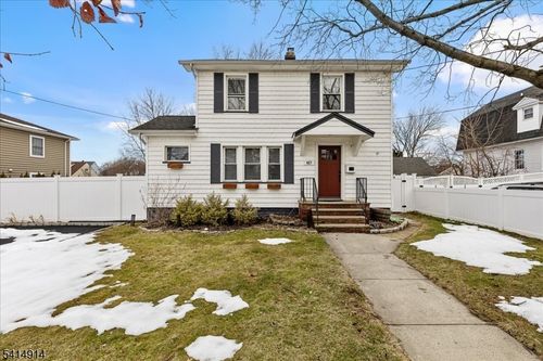 427 Willow Ave, Roselle Park, NJ, 07204-1526 | Card Image