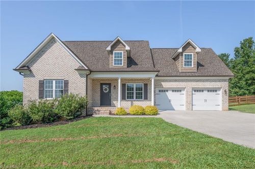 127 Elberon Ct, Mocksville, NC, 27028-7376 | Card Image