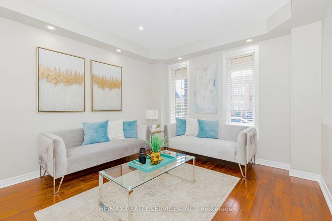 33 Leparc Rd, House other with 7 bedrooms, 5 bathrooms and 5 parking in Brampton ON | Image 4