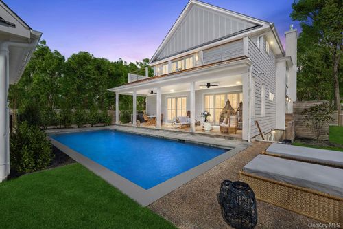 278 Hampton St, Sag Harbor, NY, 11963-4208 | Card Image